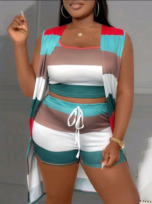 Plus Size Two-Piece Set: Sleeveless Vest &amp; Shorts Contrast Colors