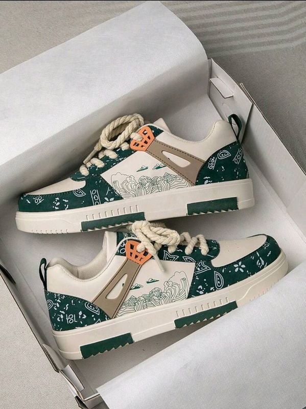 Men's Multi-Color Skate Sneakers - Low Top